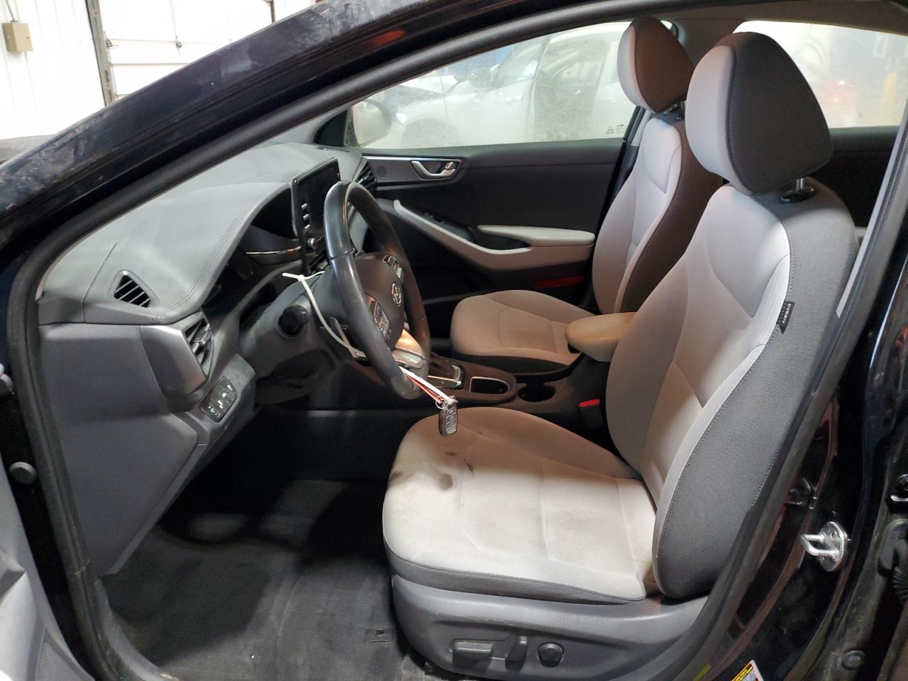 2022 Hyundai IONIQ - Image 7