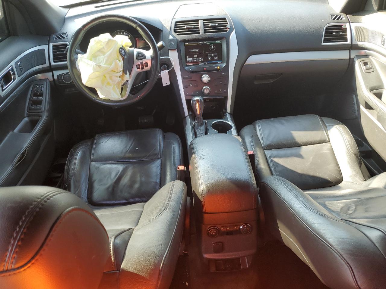 2015 Ford Explorer - Image 8