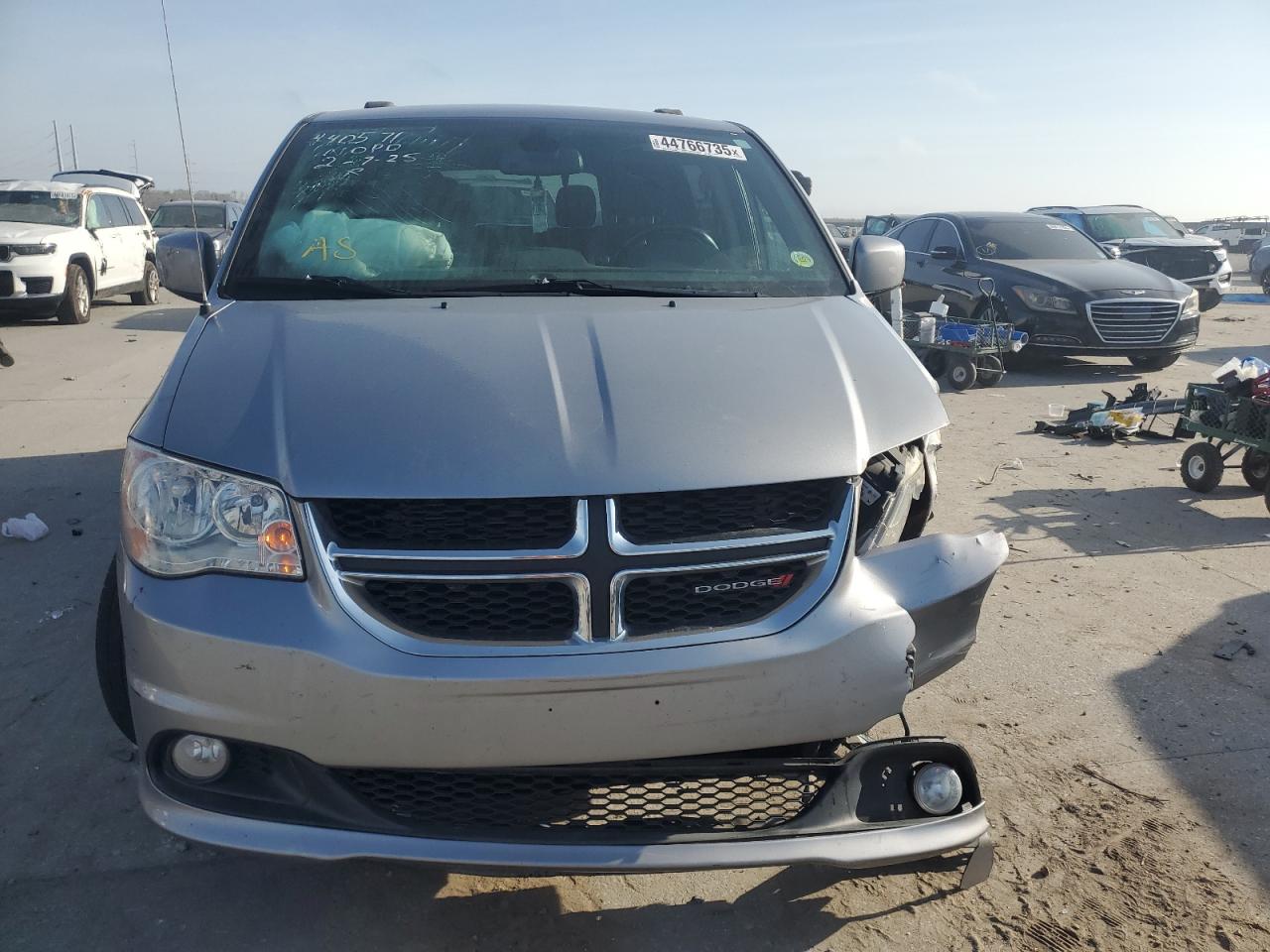 2018 Dodge Caravan - Image 5