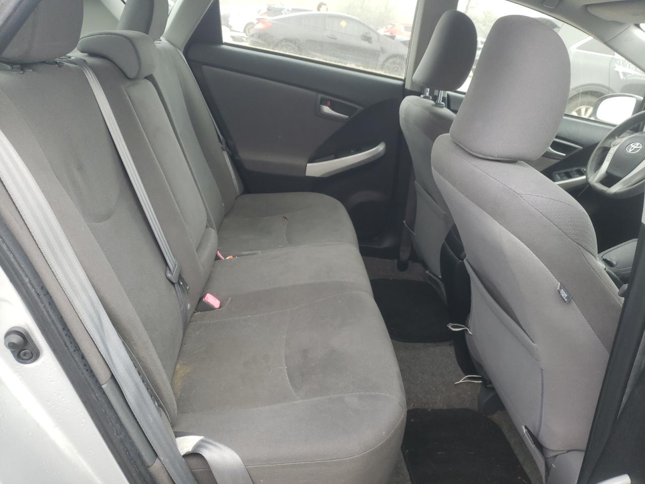 2013 Toyota Prius - Image 10