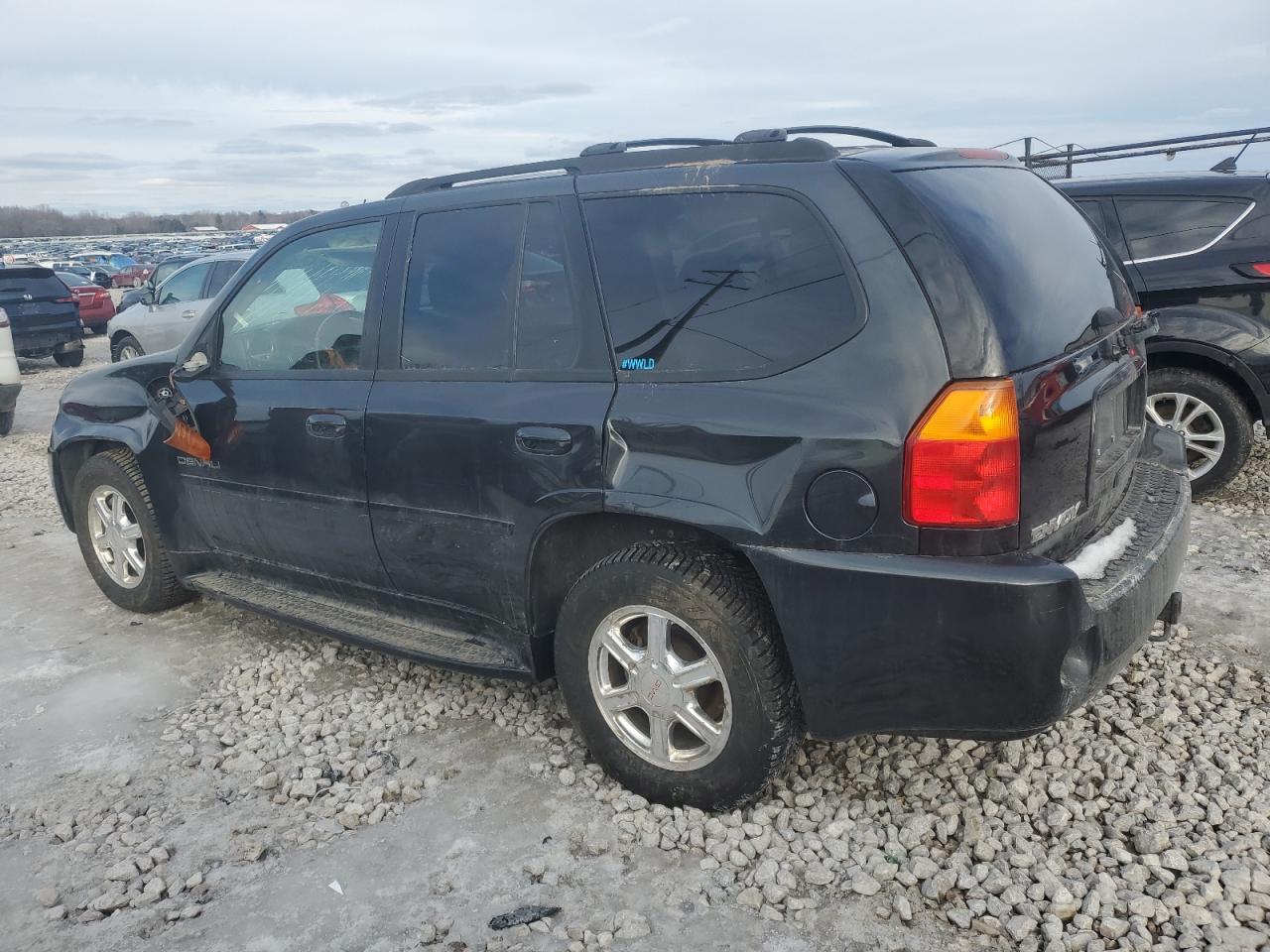 2005 GMC Envoy - Image 2