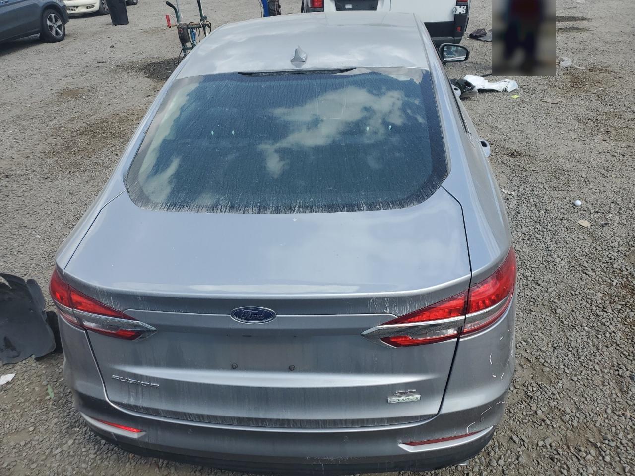 2020 Ford Fusion - Image 6