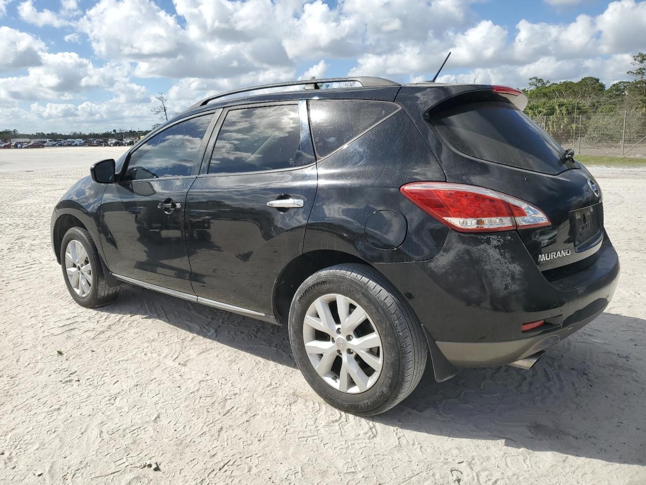 2011 Nissan Murano - Image 2