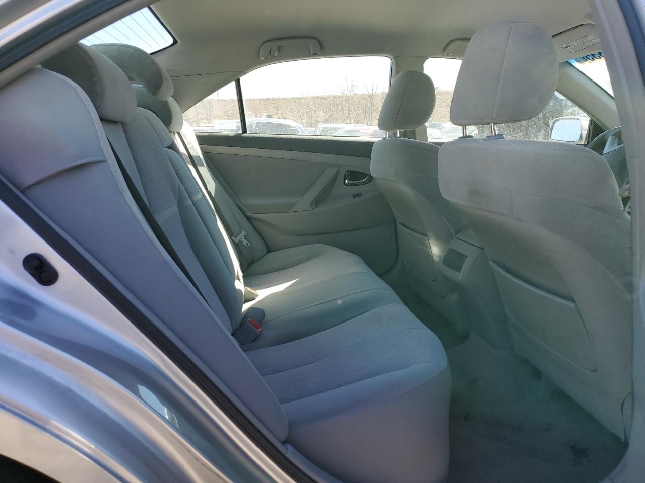 2010 Toyota Camry - Image 10