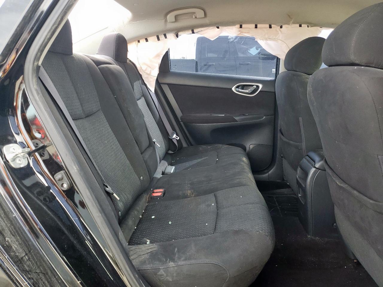 2014 Nissan Sentra - Image 10