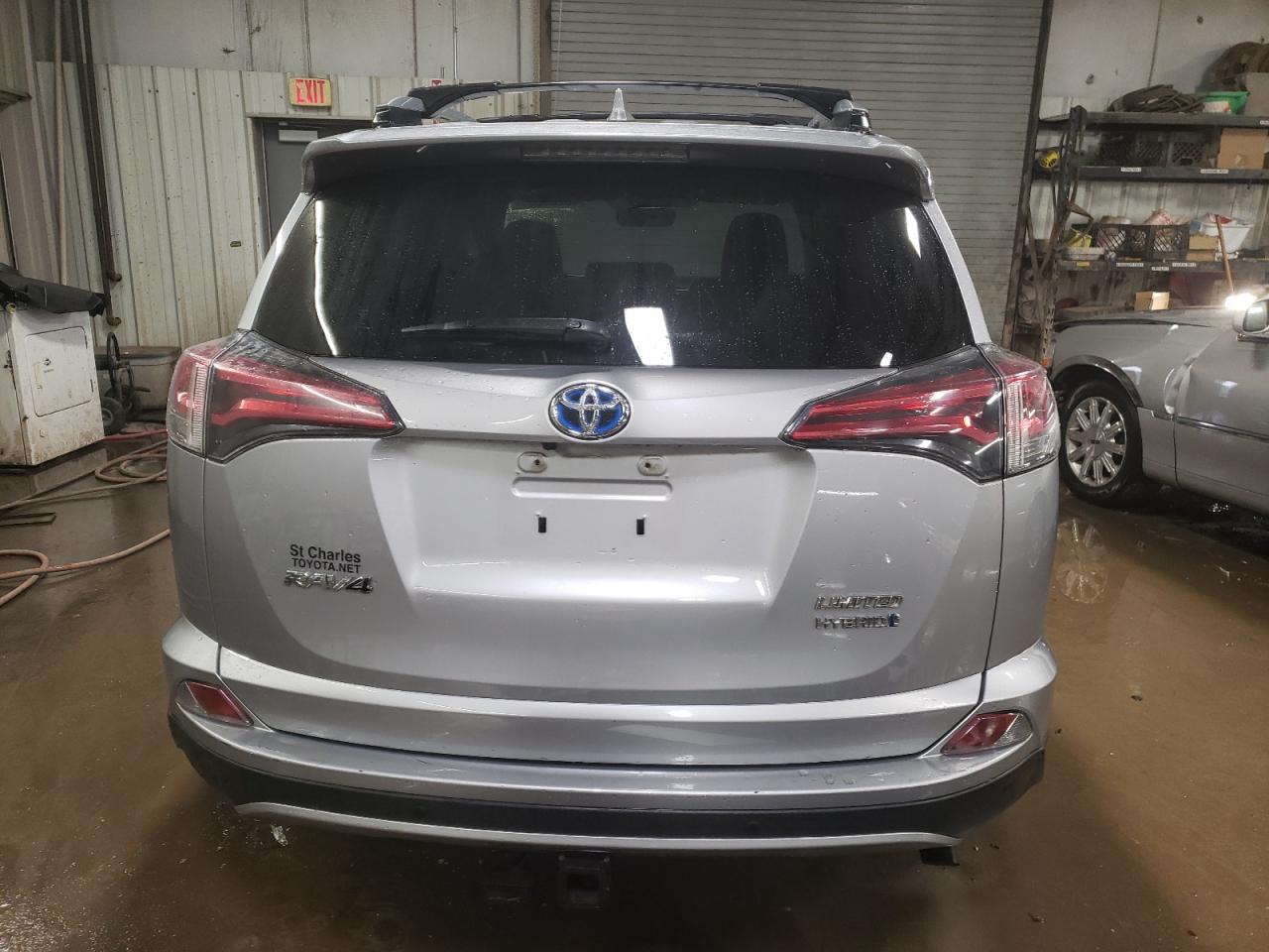2018 Toyota RAV 4 - Image 6
