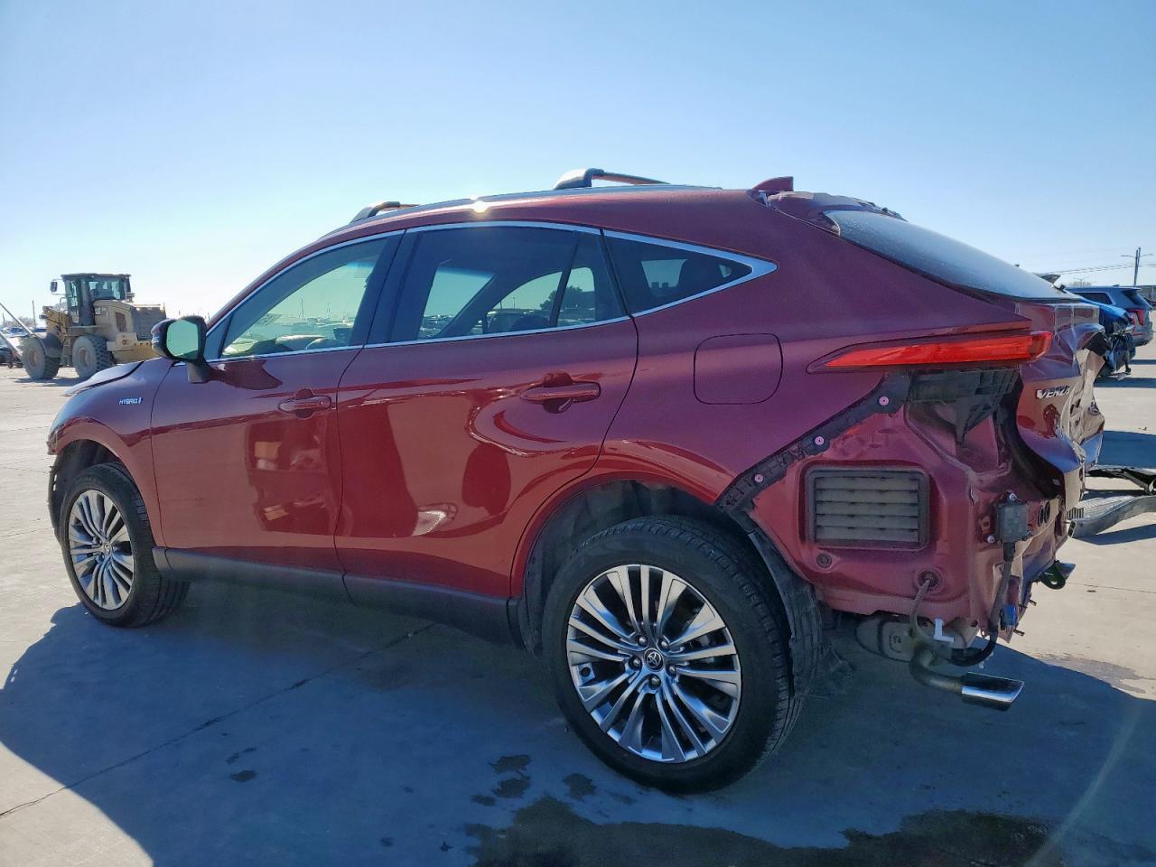 2021 Toyota Venza - Image 2