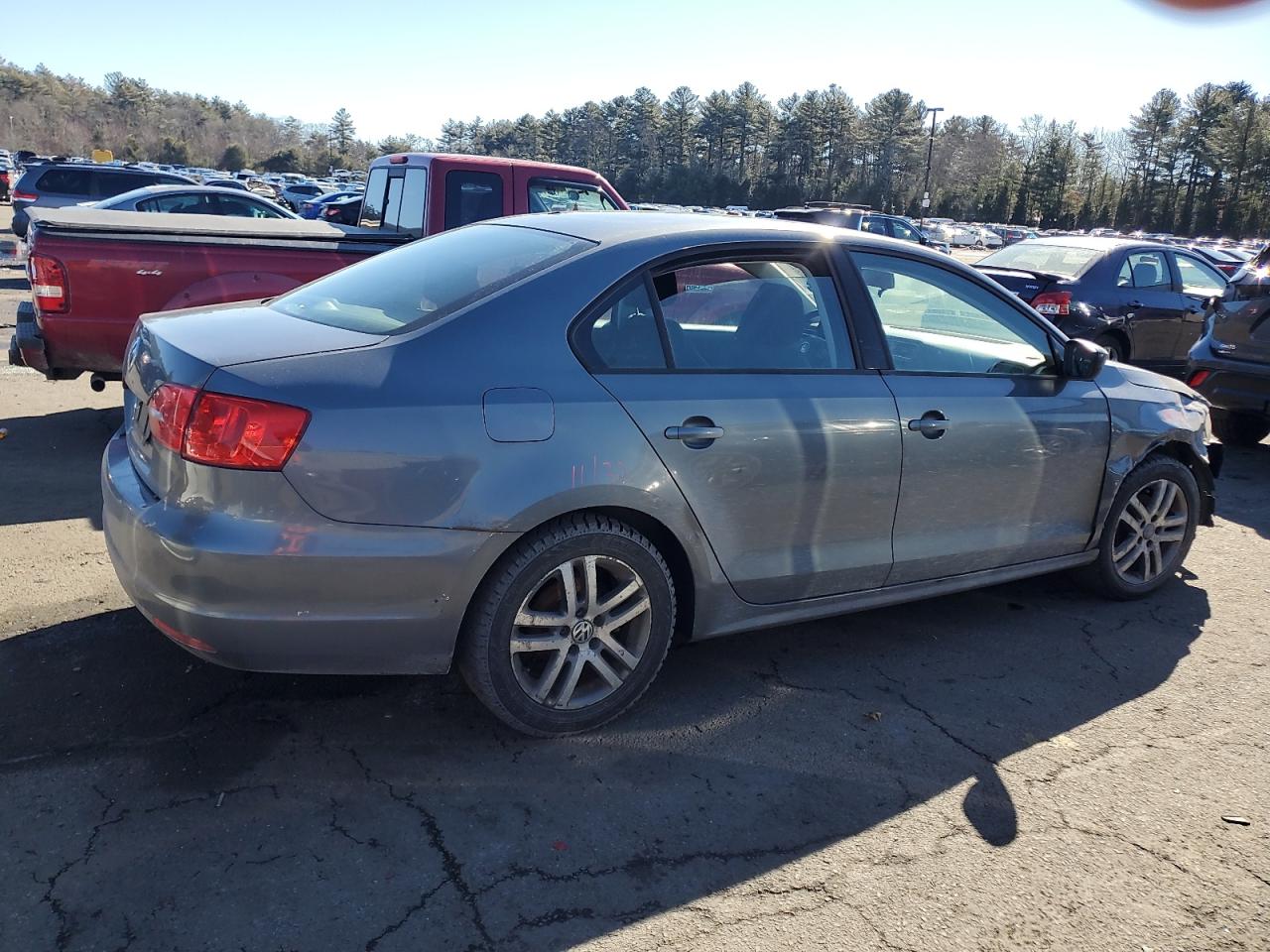 2014 Volkswagen Jetta - Image 3