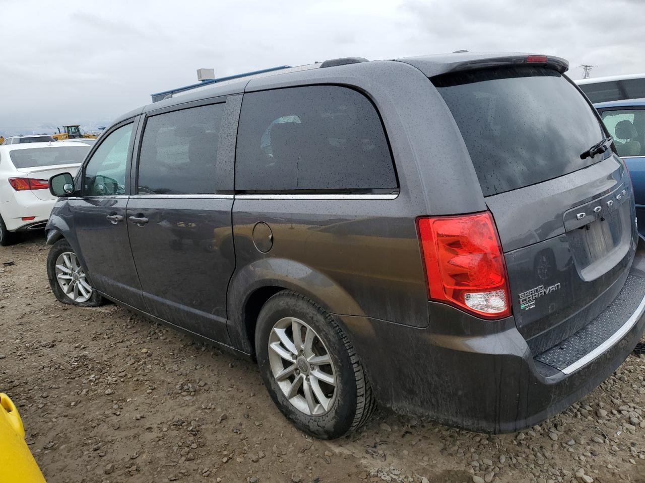 2019 Dodge Caravan - Image 2