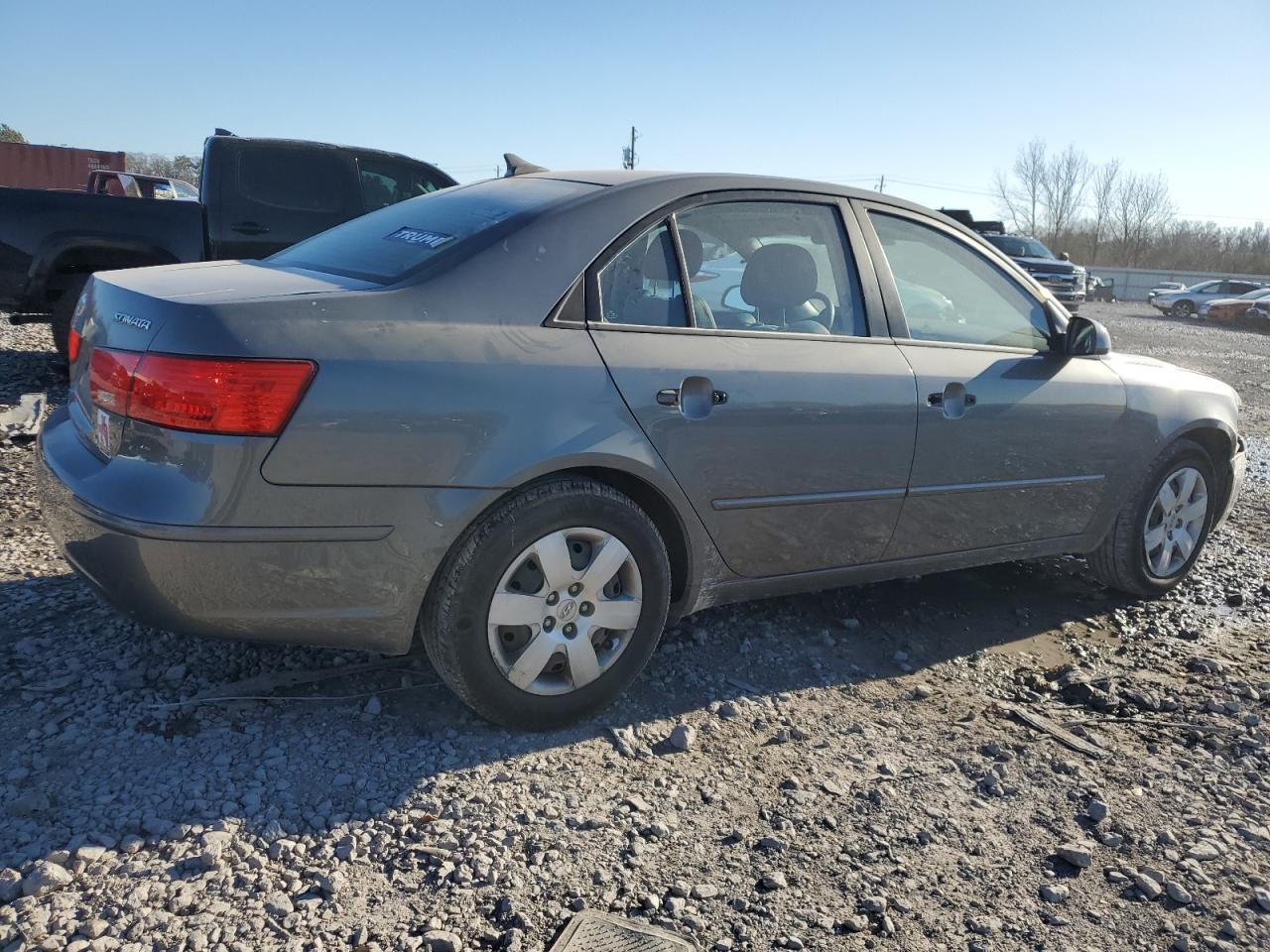 2009 Hyundai Sonata - Image 3