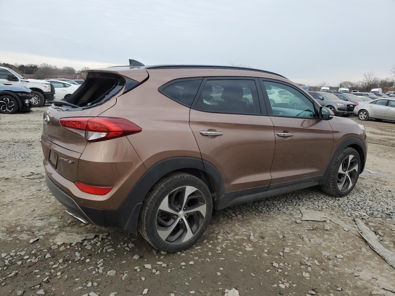 2016 Hyundai Tucson - Image 3