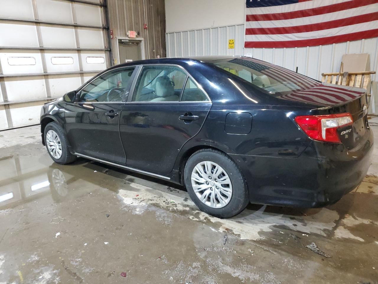 2014 Toyota Camry - Image 2