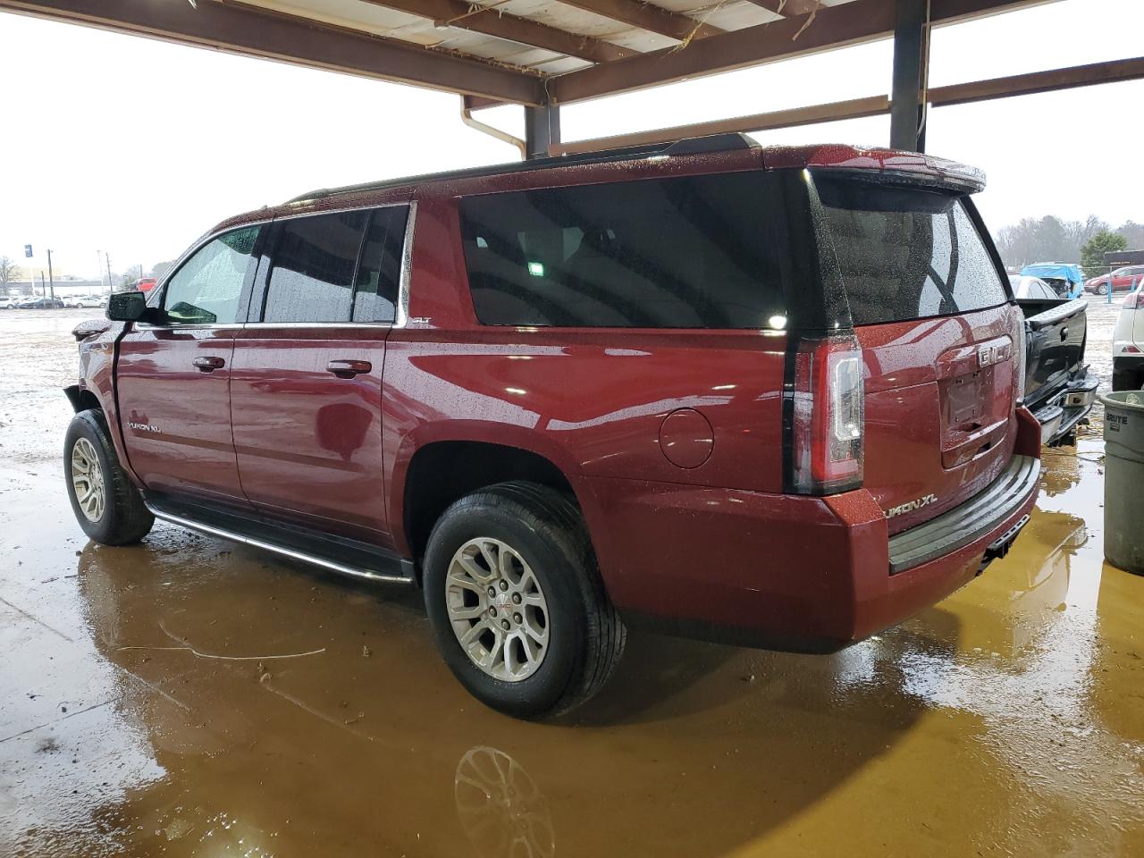 2019 GMC Yukon - Image 2