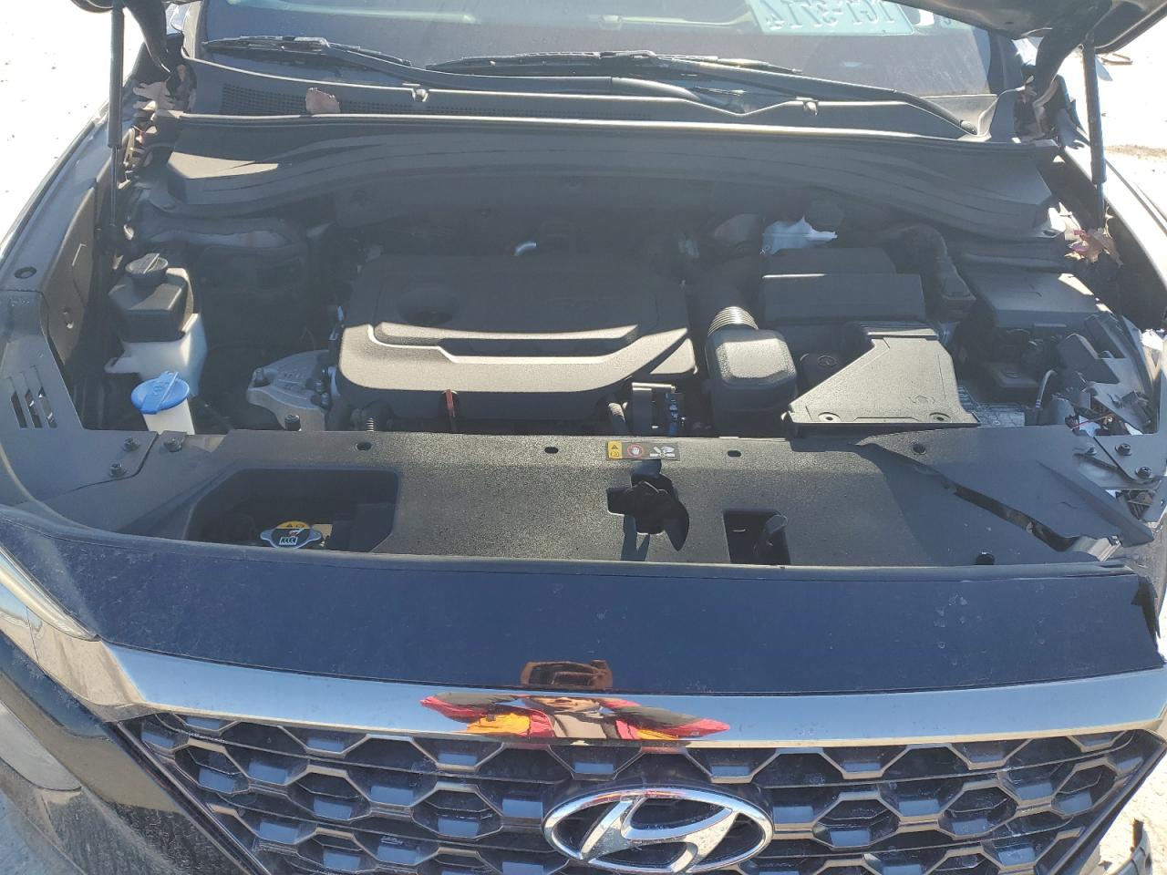 2019 Hyundai Santa Fe - Image 13