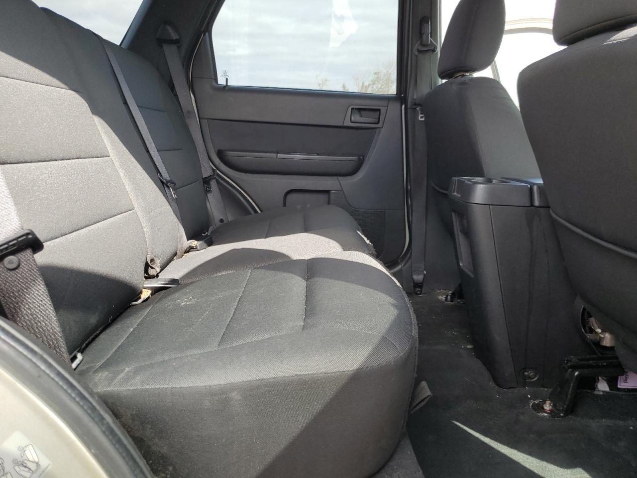 2012 Ford Escape - Image 11