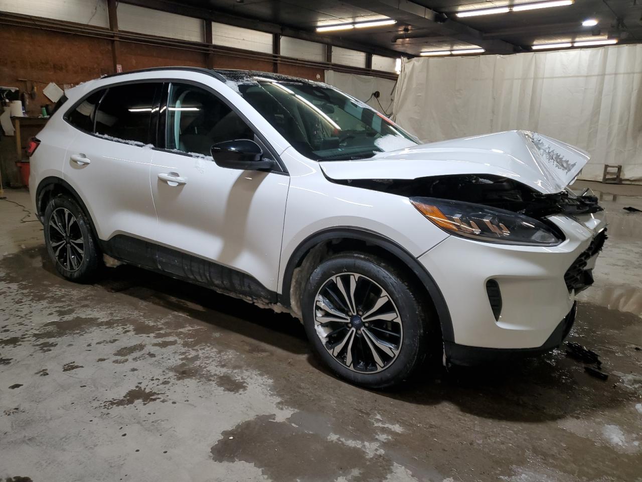 2022 Ford Escape - Image 4