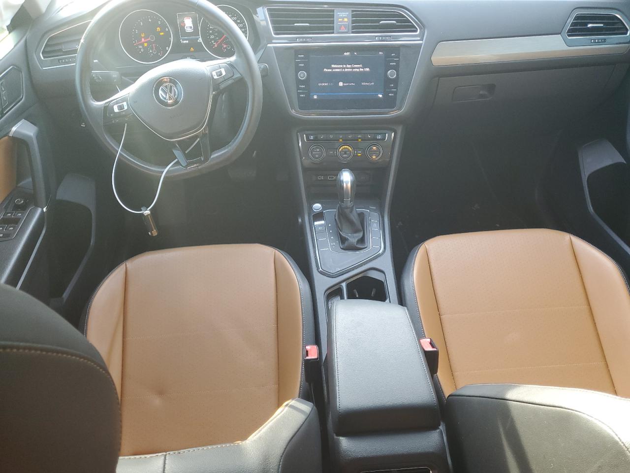 2018 Volkswagen Tiguan - Image 8