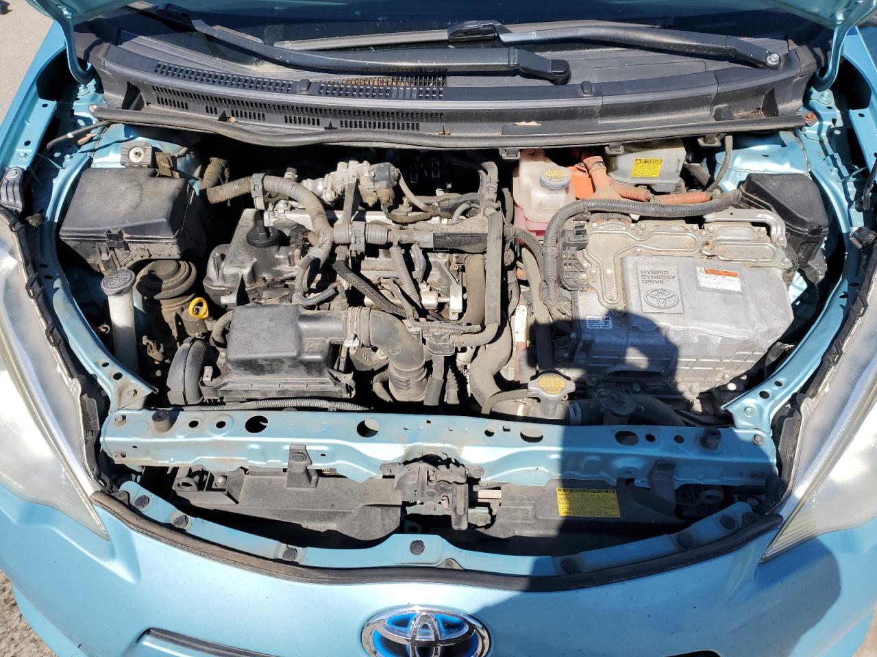 2012 Toyota Prius - Image 11
