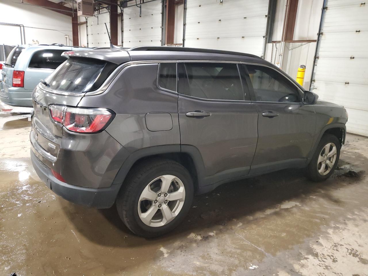 2017 Jeep Compass - Image 3