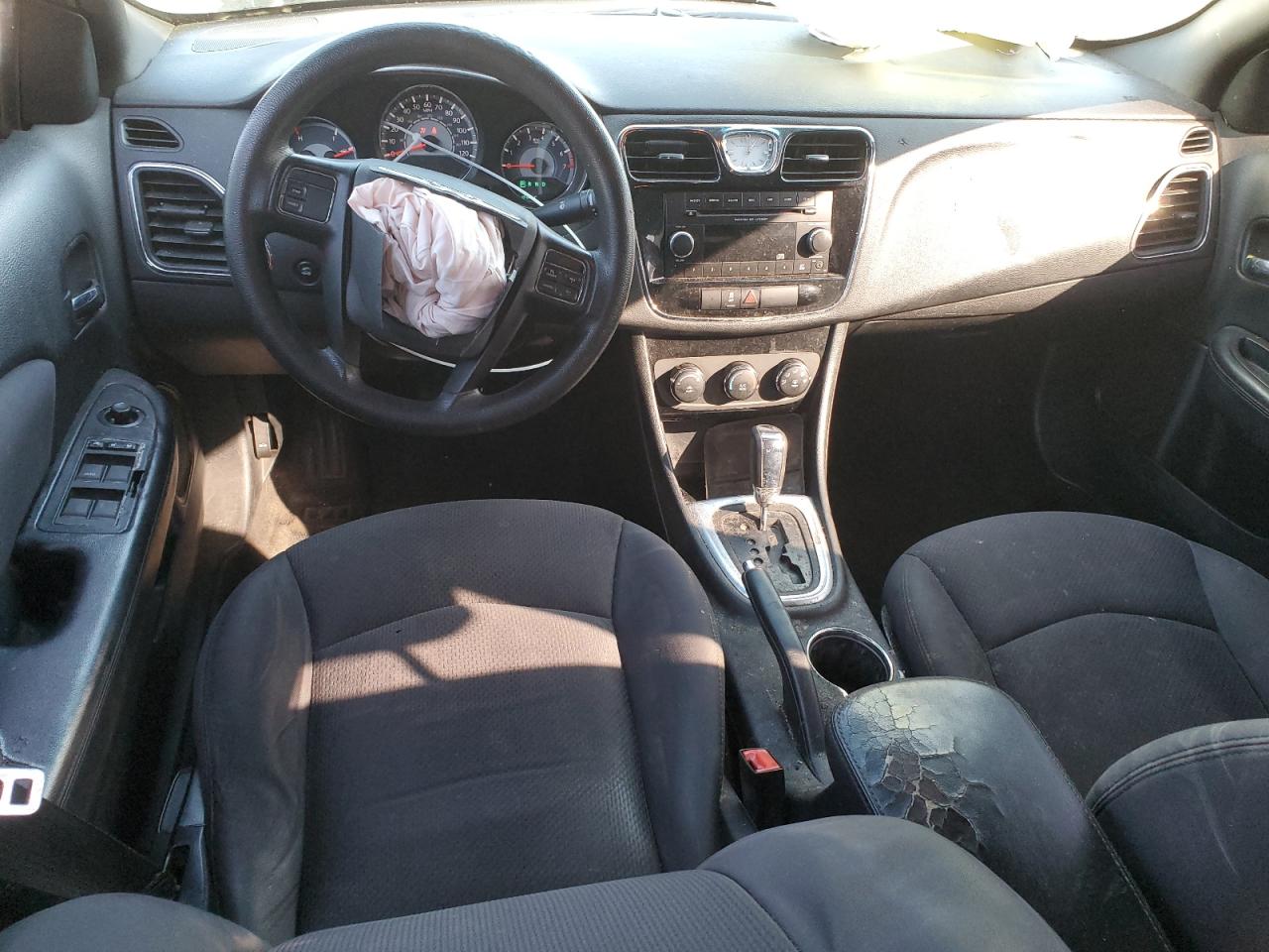 2012 Chrysler 200 - Image 8