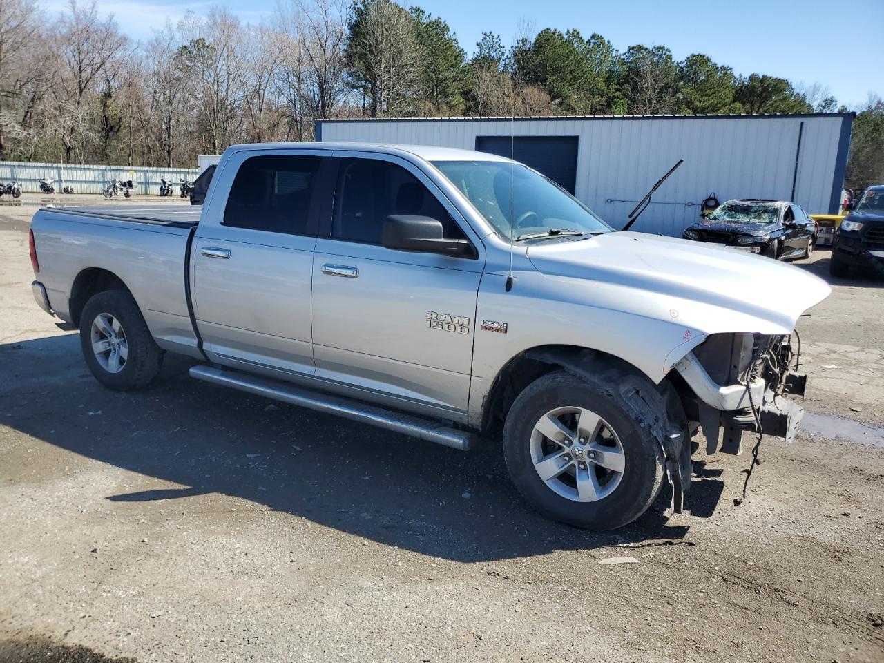 2016 RAM 1500 - Image 4