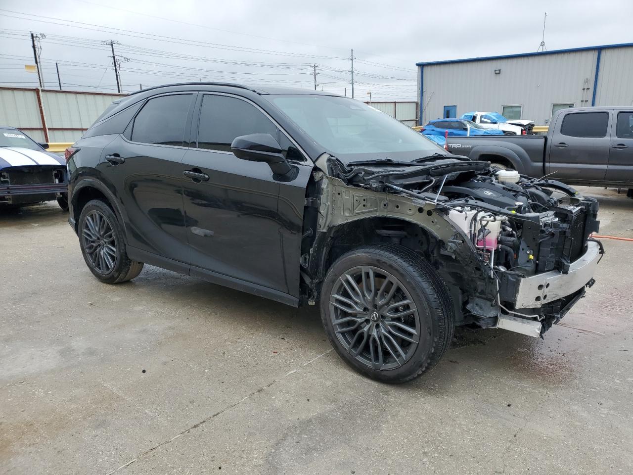 2023 Lexus RX - Image 4