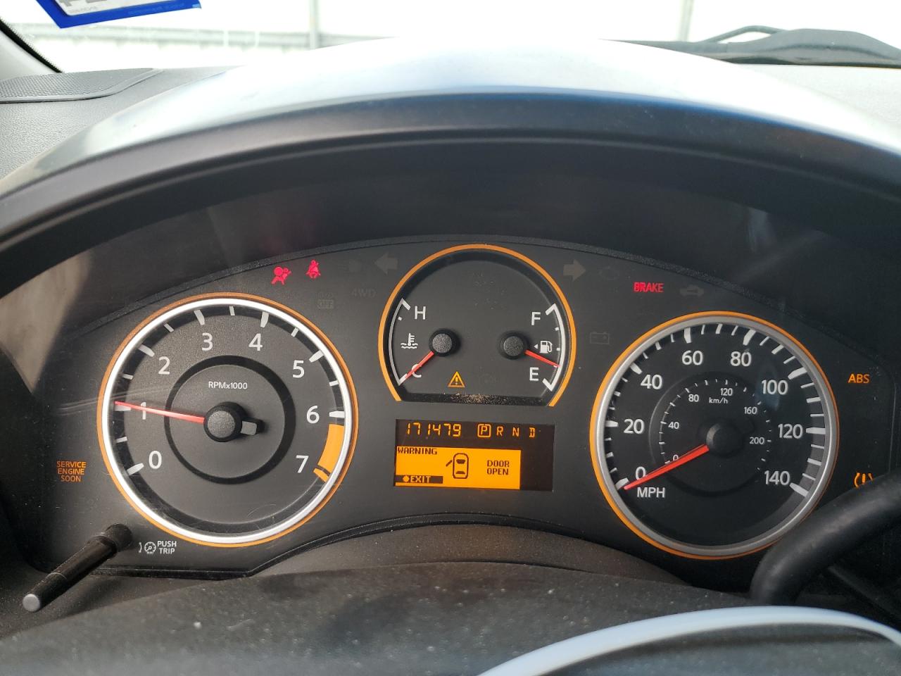 2008 Nissan Titan - Image 9