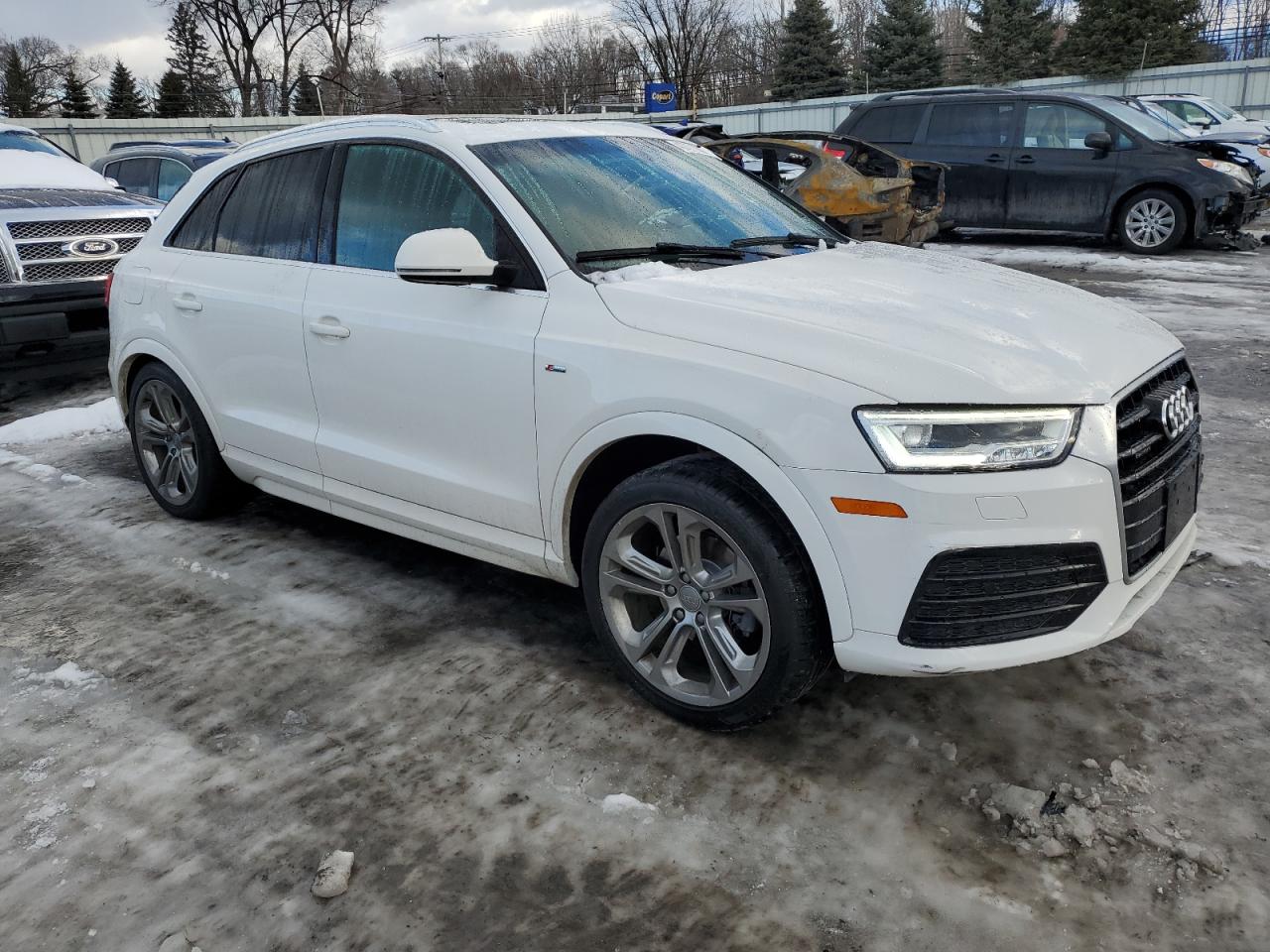 2017 Audi Q3 - Image 4
