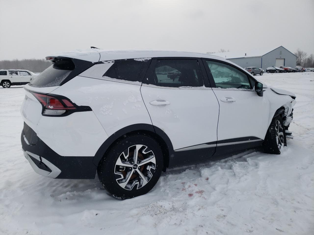 2024 Kia Sportage - Image 3