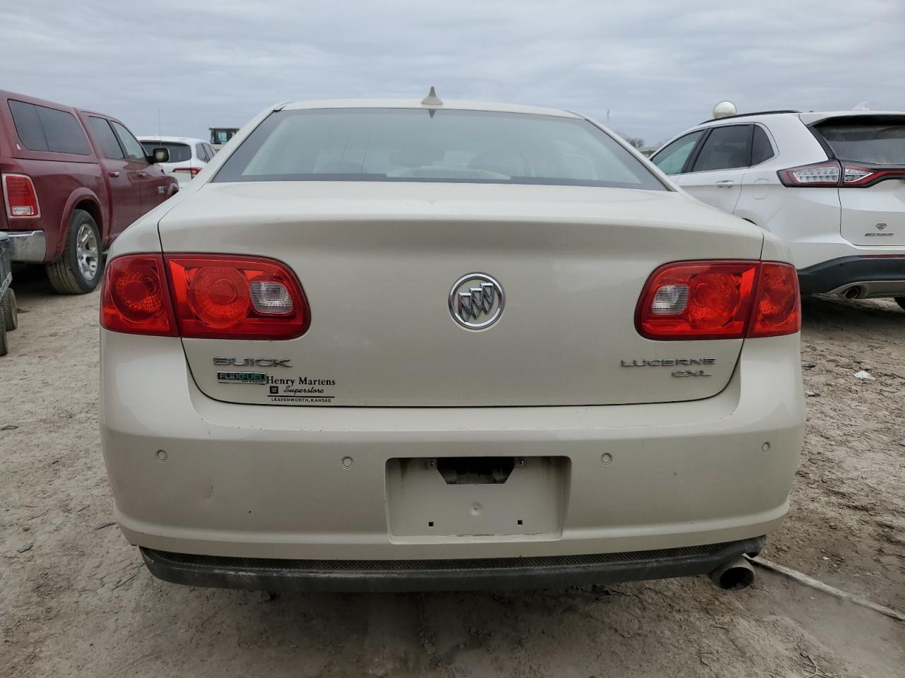 2011 Buick Lucerne - Image 6
