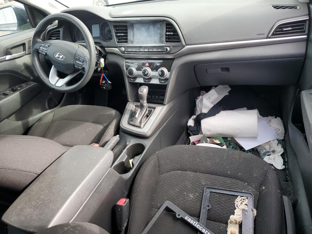 2019 Hyundai Elantra - Image 8