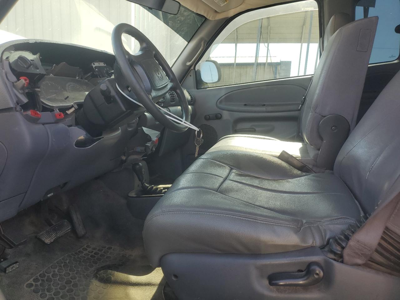 2002 Dodge RAM - Image 7