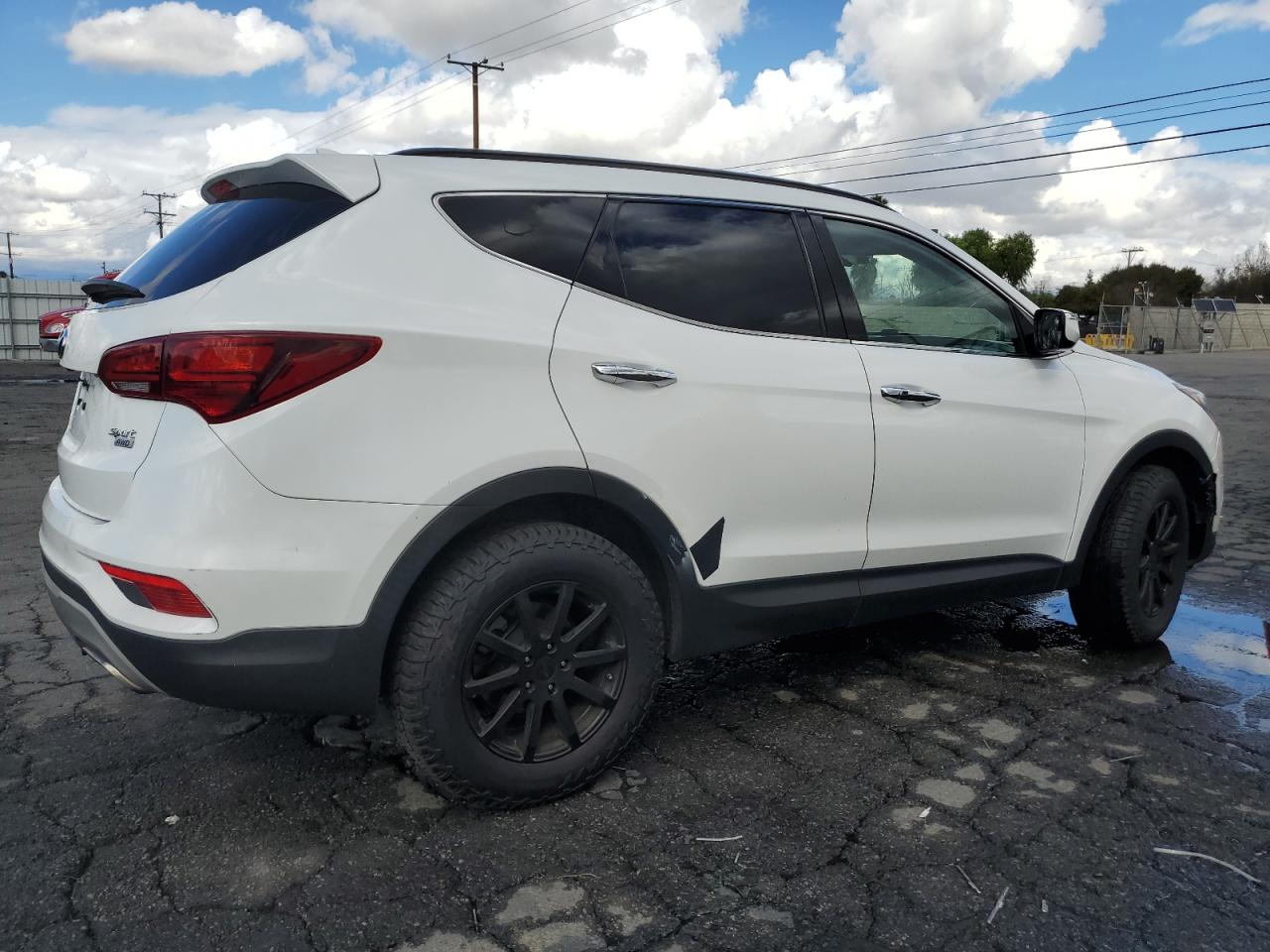2018 Hyundai Santa Fe - Image 3