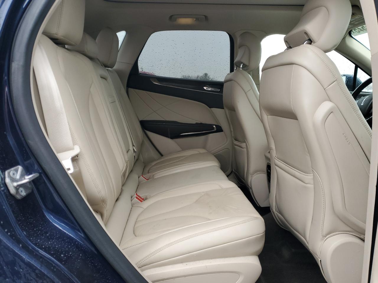 2017 Lincoln MKC - Image 11