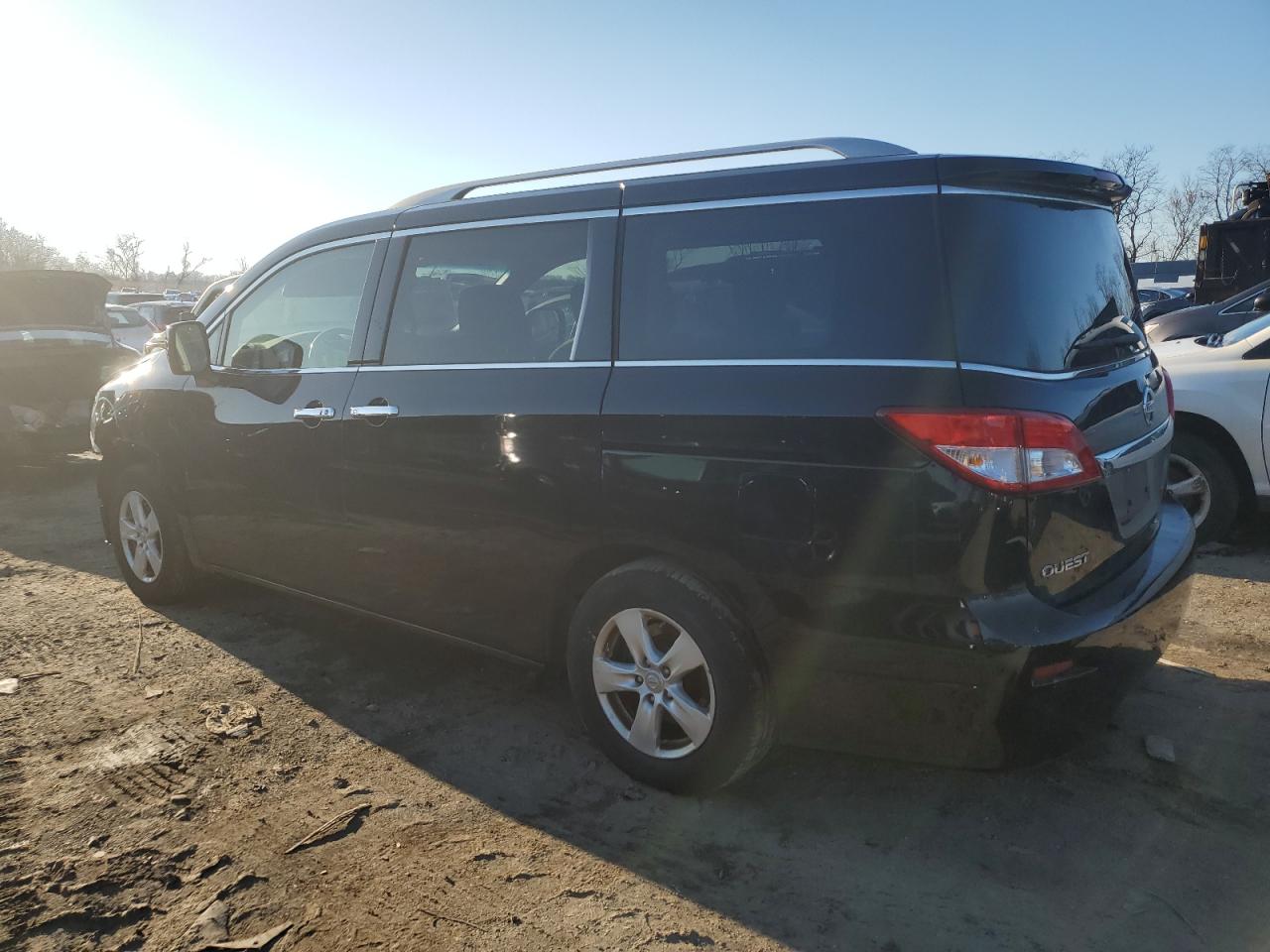 2017 Nissan Quest - Image 2