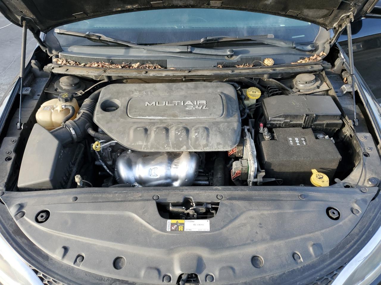 2015 Chrysler 200 - Image 12