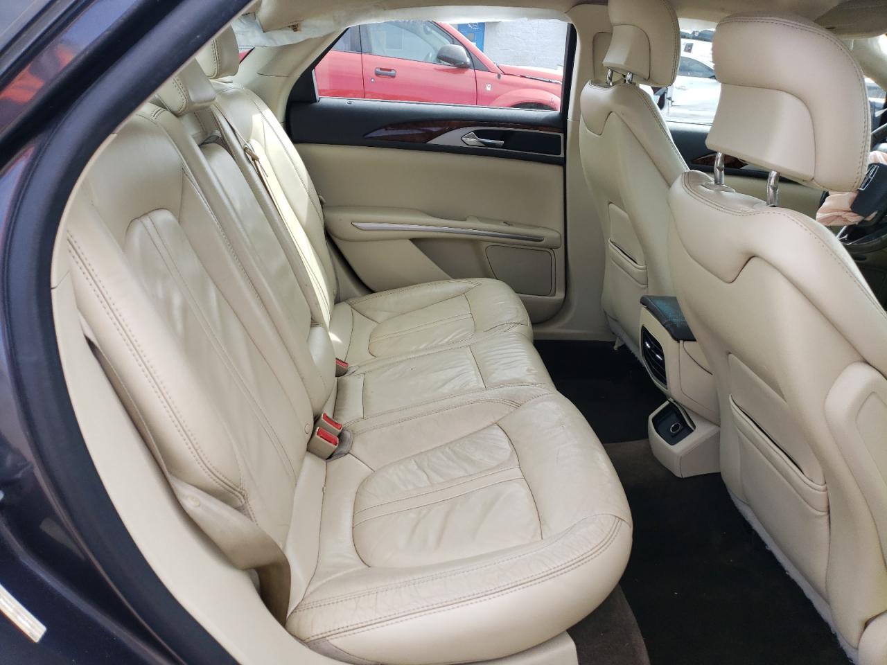 2014 Lincoln MKZ - Image 10