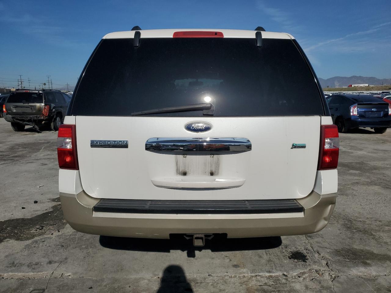 2010 Ford Expedition - Image 6