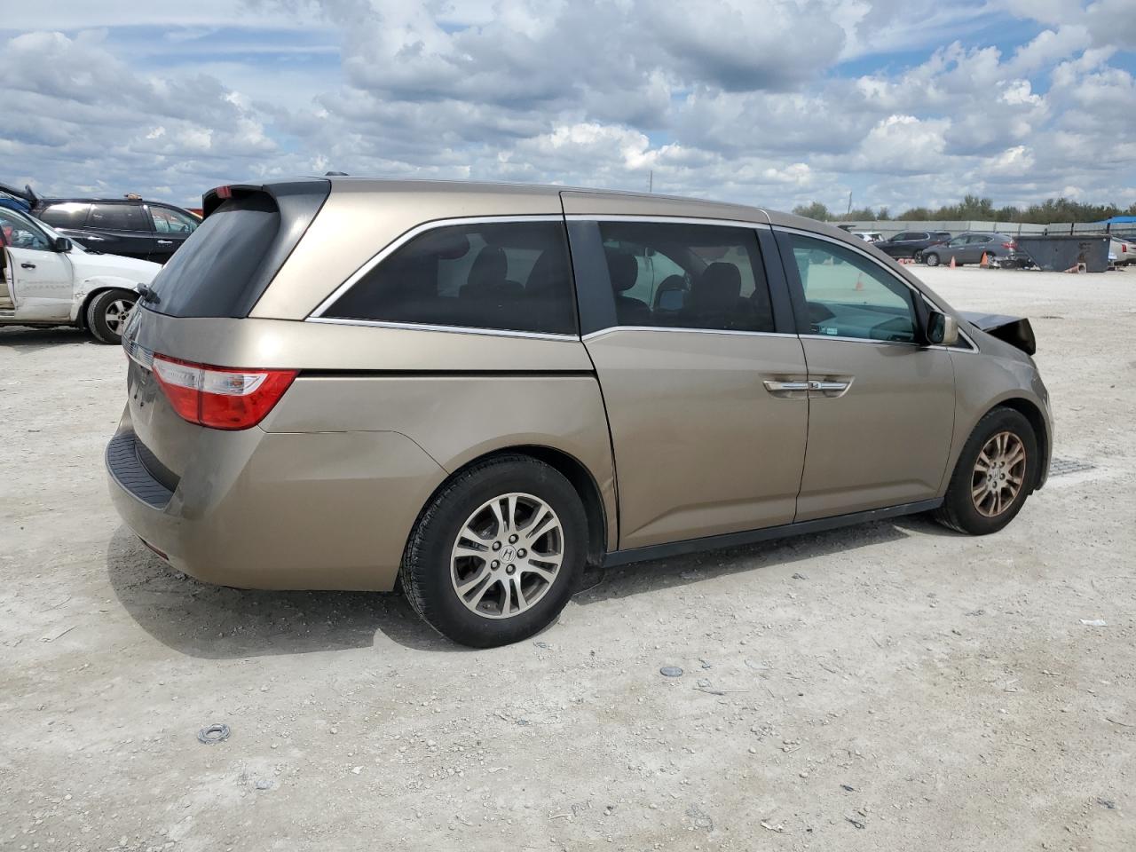 2012 Honda Odyssey - Image 3