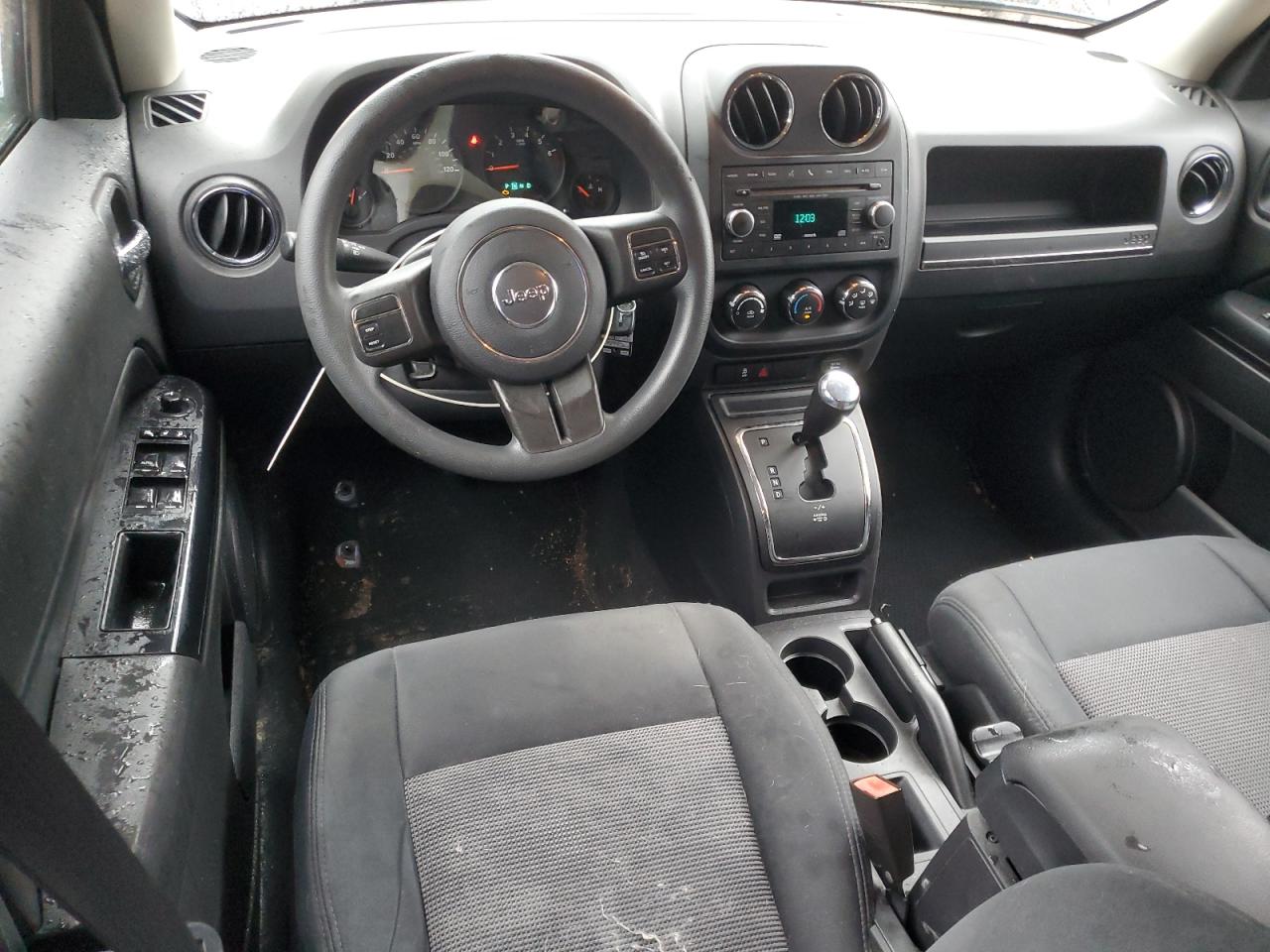 2012 Jeep Liberty (Patriot) - Image 8