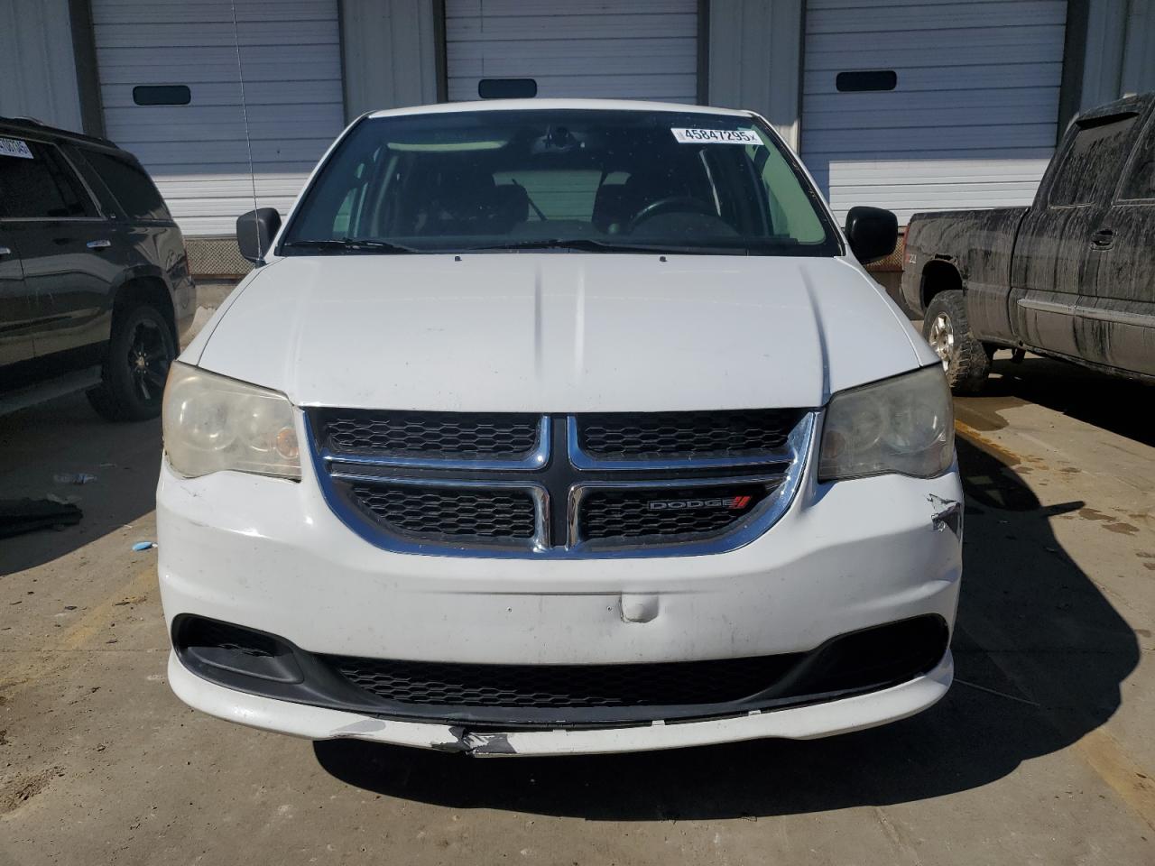 2014 Dodge Caravan - Image 5