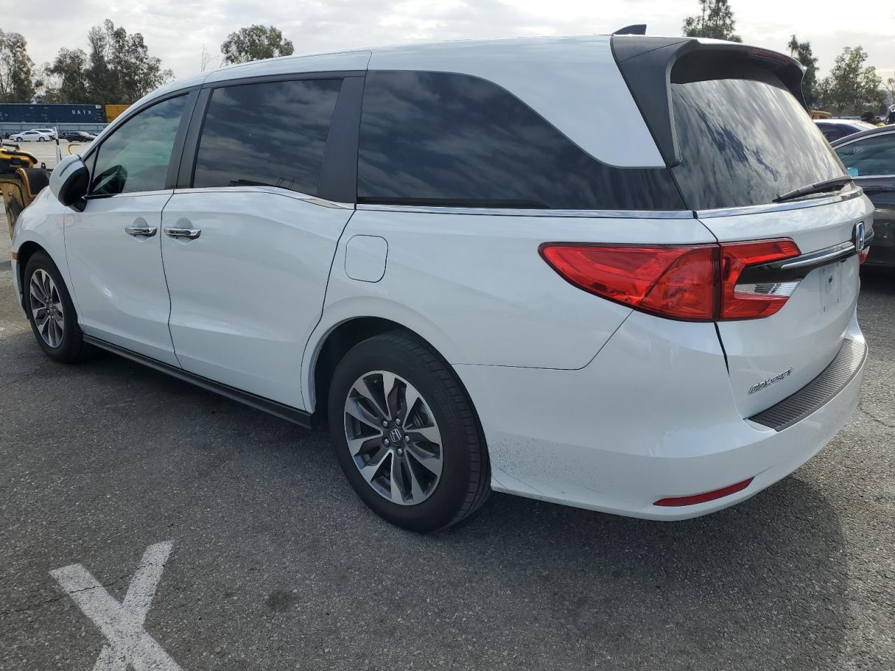 2022 Honda Odyssey - Image 2