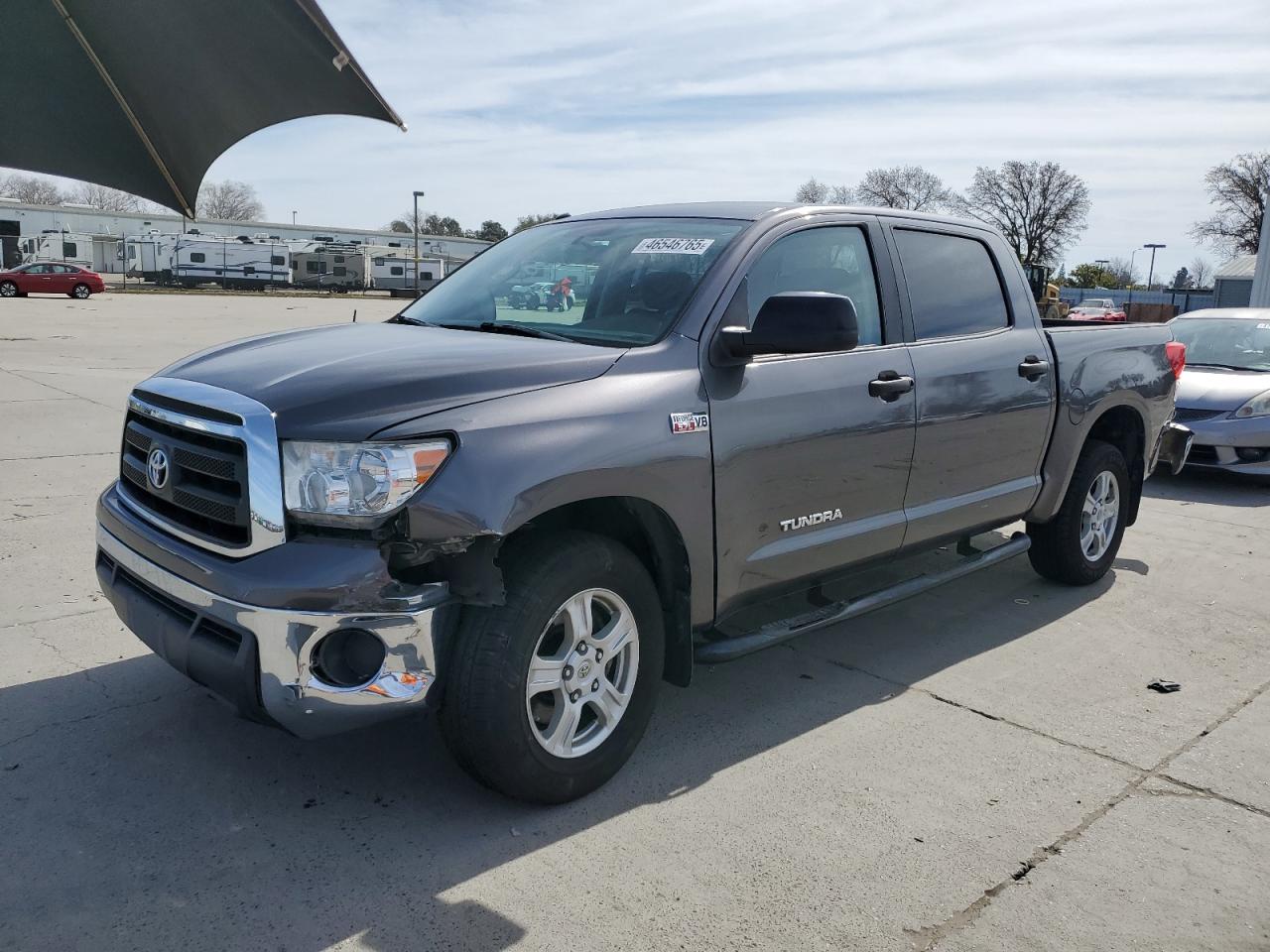 2011 Toyota Tundra Crewmax Sr5 продається в Sacramento, CA - Front End