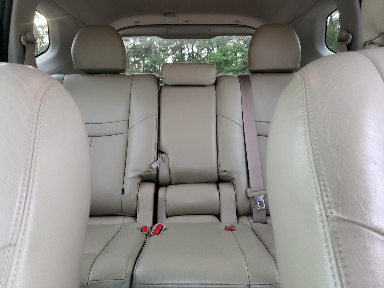 2015 Nissan Rogue - Image 10