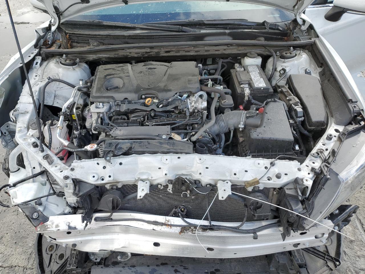 2022 Toyota Camry - Image 11