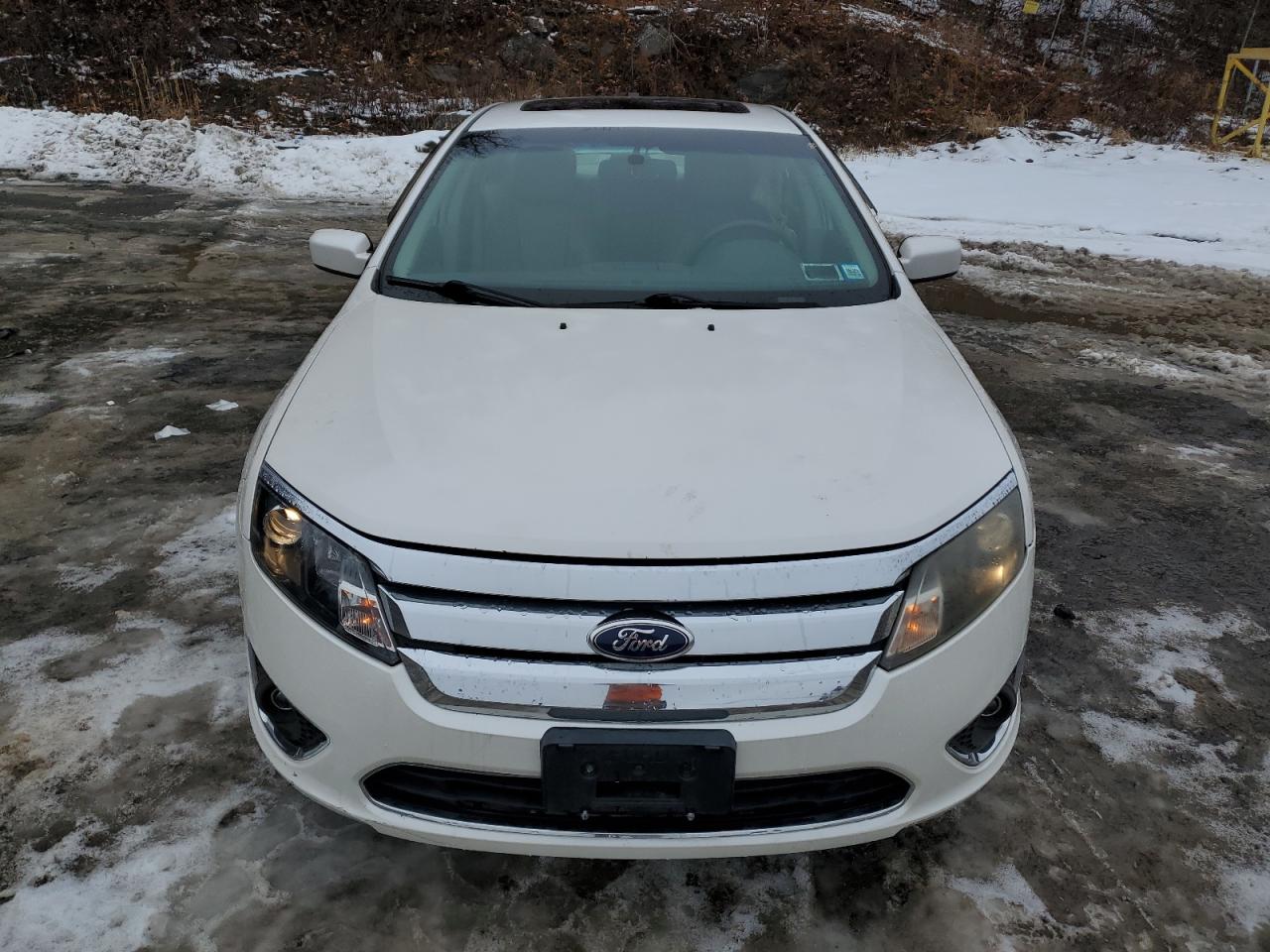 2010 Ford Fusion - Image 5