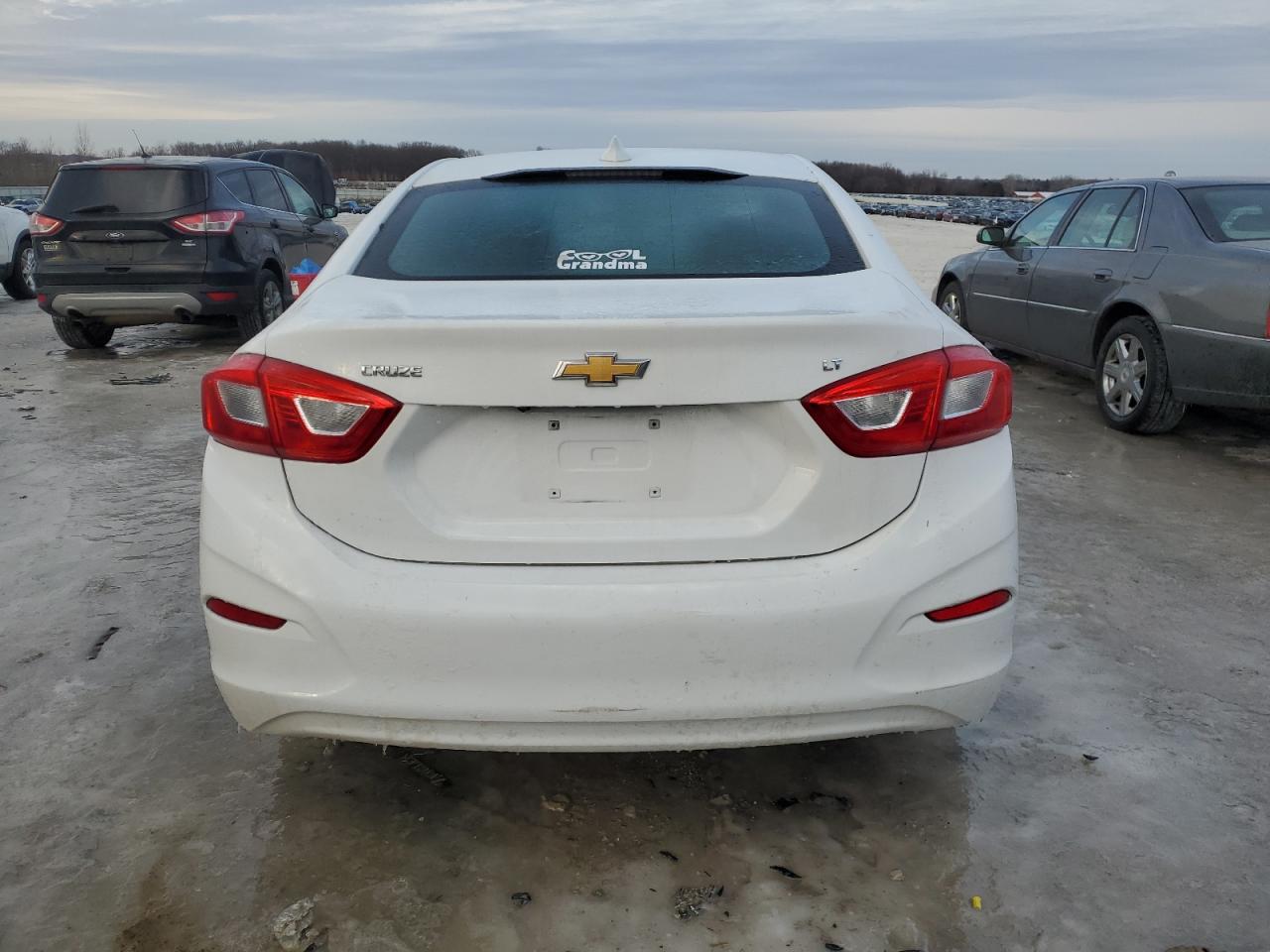 2017 Chevrolet Cruze - Image 6