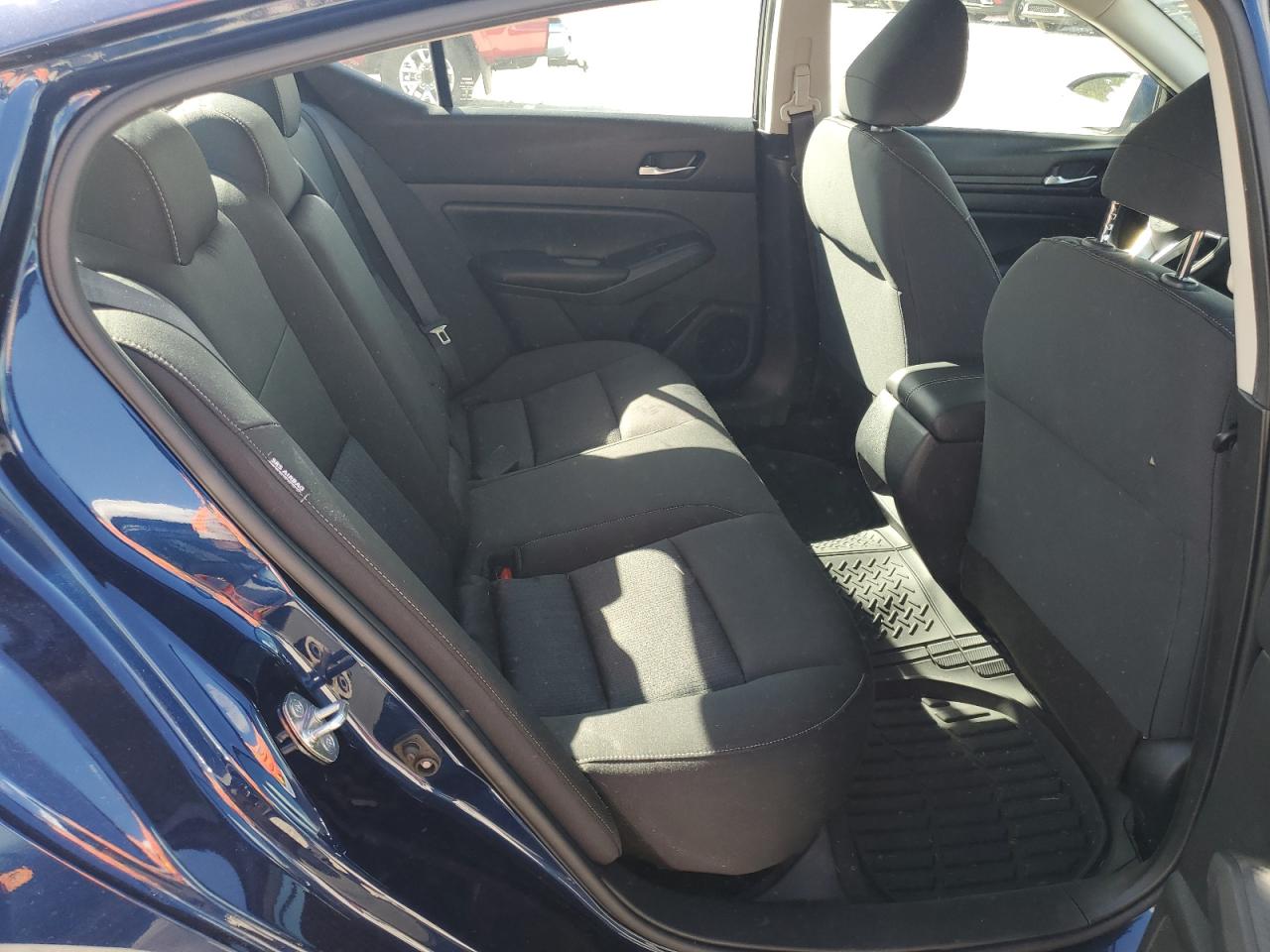 2021 Nissan Altima - Image 10