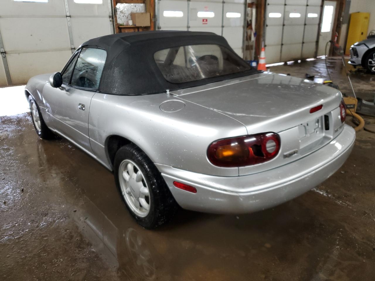 1990 Mazda MX-5 - Image 2