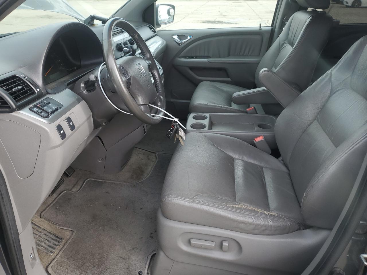 2010 Honda Odyssey - Image 7